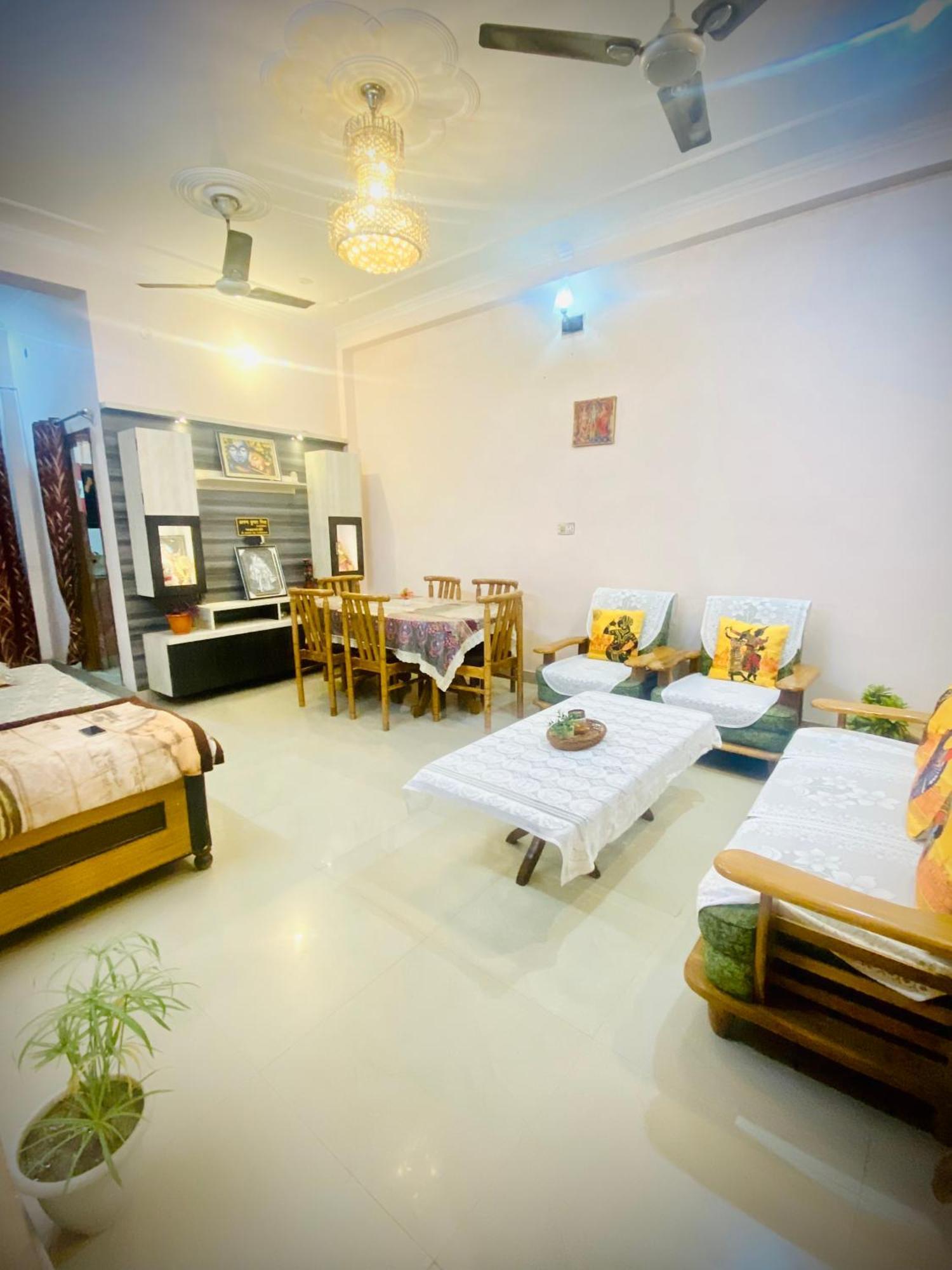 Rudra_HomeStay Varanasi Exteriör bild