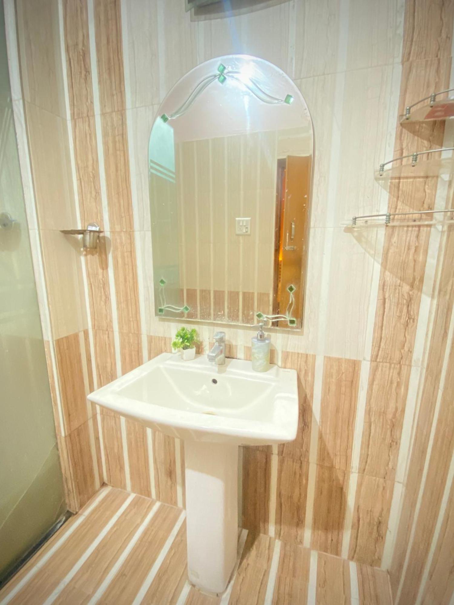 Rudra_HomeStay Varanasi Exteriör bild