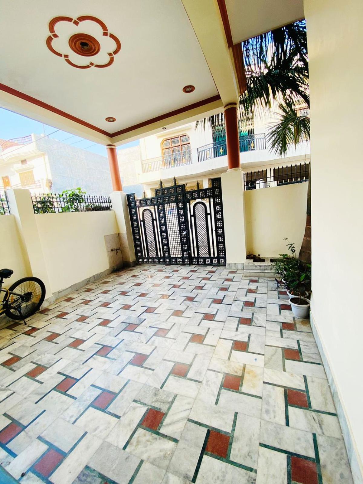 Rudra_HomeStay Varanasi Exteriör bild