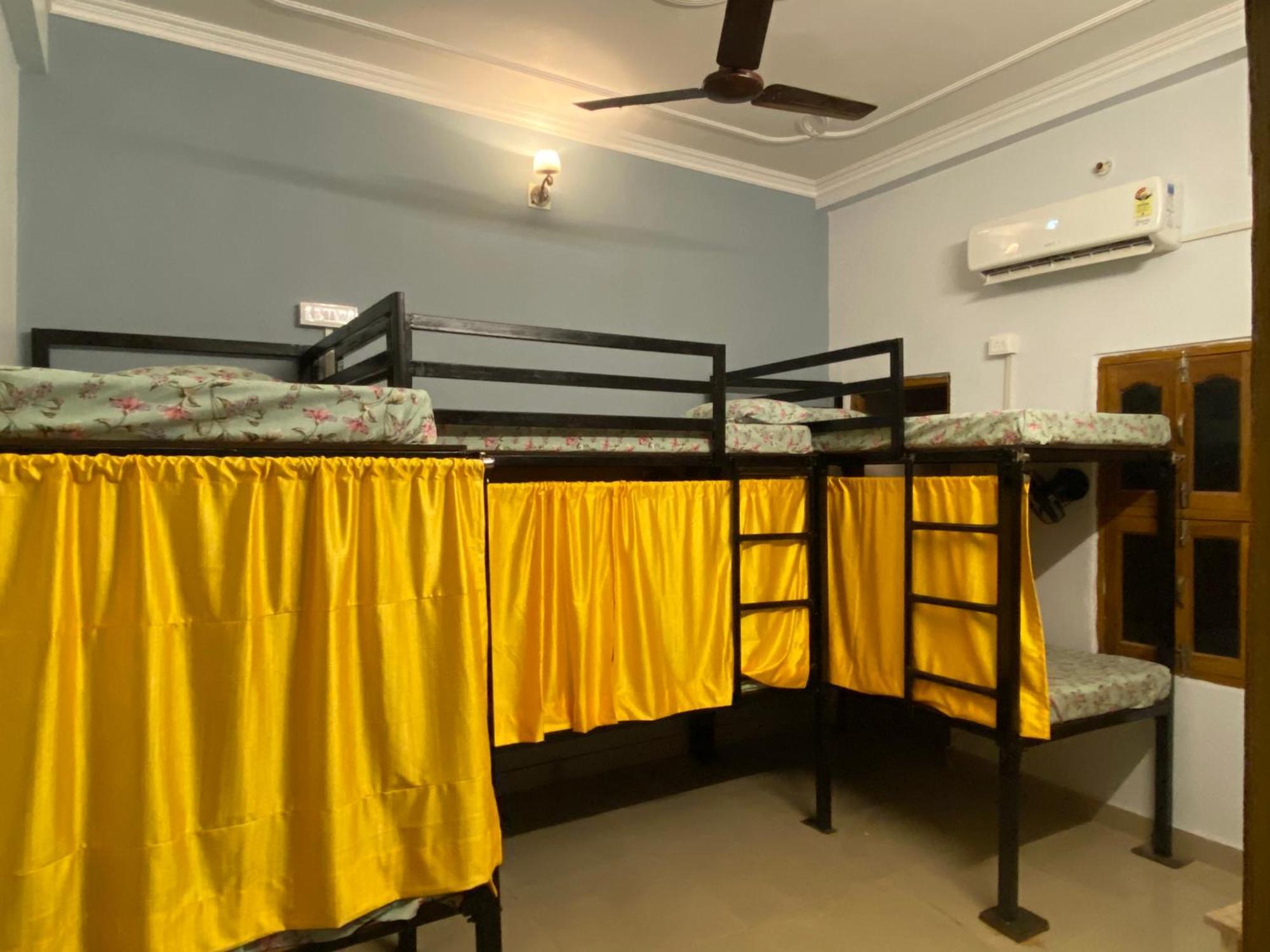 Rudra_HomeStay Varanasi Exteriör bild