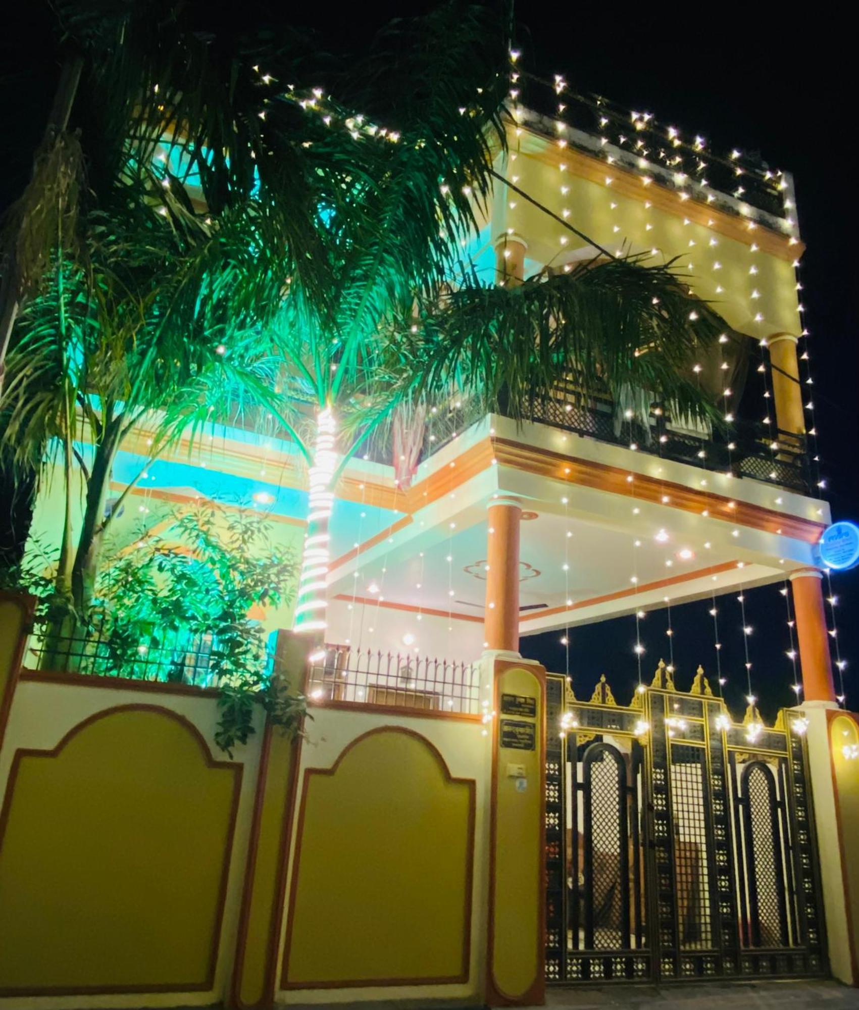Rudra_HomeStay Varanasi Exteriör bild